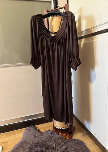 Plise yaka kol rahat kesim diz de elbise - Görsel 3