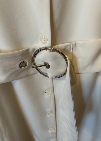 Beyaz Kemerli Uzun Kolsuz Günlük Elbise - Görsel 4