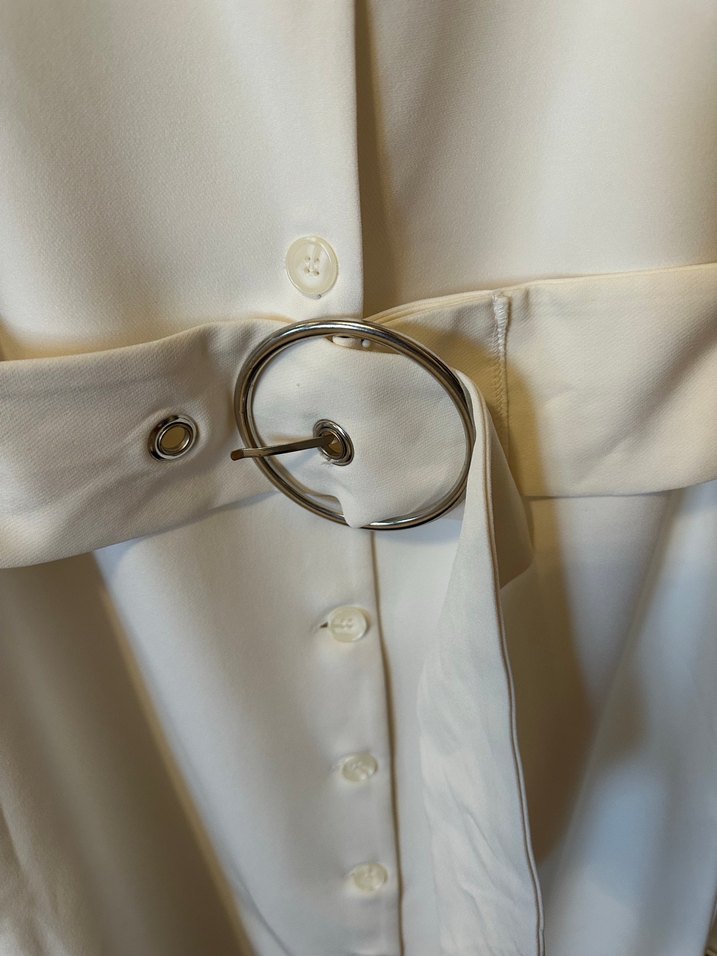 Beyaz Kemerli Uzun Kolsuz Günlük Elbise - Görsel 4