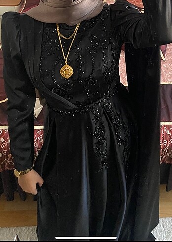 Siyah taşlı saten tesettür abiye