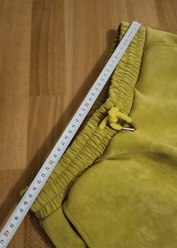 m Beden yeşil Renk fıstık yeşili süet pantolon