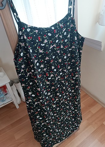 Siyah Desenli Midi Askılı Elbise - Görsel 2