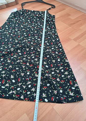 Siyah Desenli Midi Askılı Elbise - Görsel 5