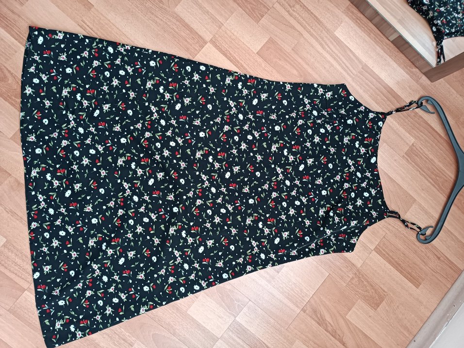 Siyah Desenli Midi Askılı Elbise - Görsel 4