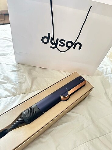 Dyson airstrait