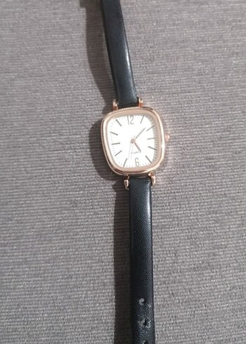 Minimal Siyah Kadın Kol Saati