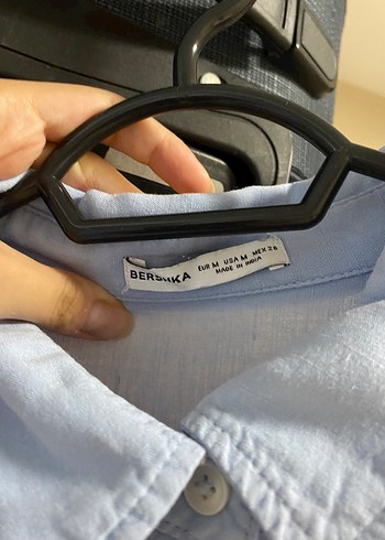 Bershka Mavi Keten Uzun Kollu Düğmeli Gömlek