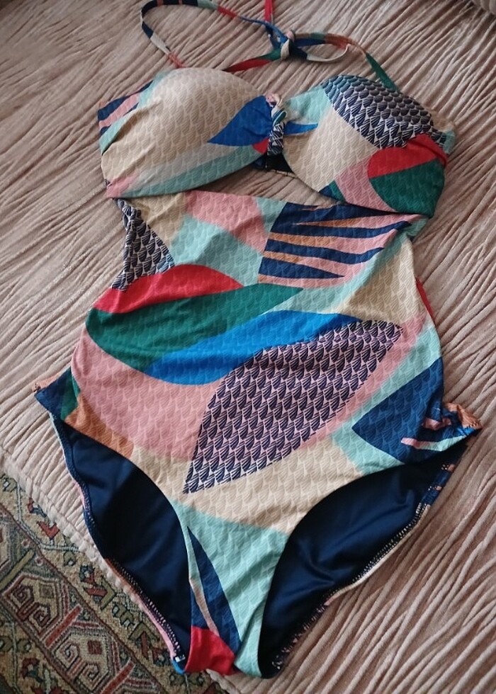 Mayo ŞAPKA VE PAREO HEDİYELİ  - Görsel 3