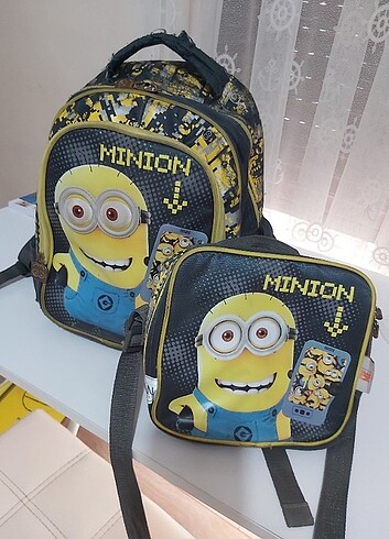  Beden Renk Minions Lisanslı ilkokul çantası seti 