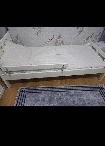 Ikea kuzu yatak temiz kullanıldı döşeğinde beraber verilecek