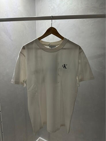 Calvin Klein T shirt