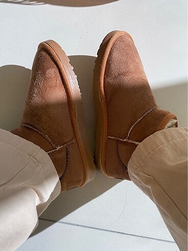 ugg bot