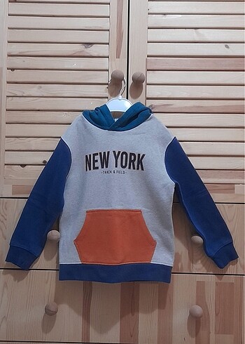 H&M 5-6 YAŞ SWEATSHİRT