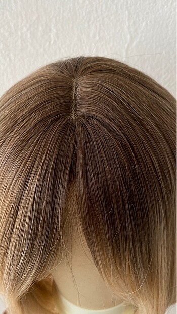 Gerçek saç dokusunda sıfır sarı peruk - Görsel 5