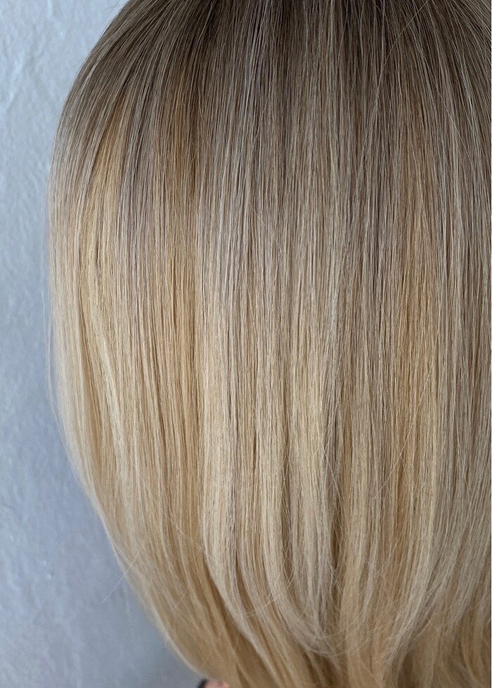 Gerçek saç dokusunda sıfır sarı peruk - Görsel 2