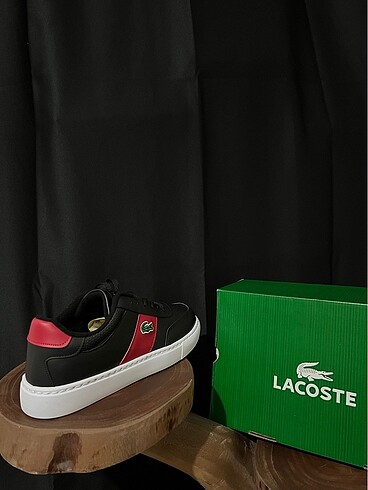 42 Beden LACOSTE ERKEK SPOR AYAKKABI