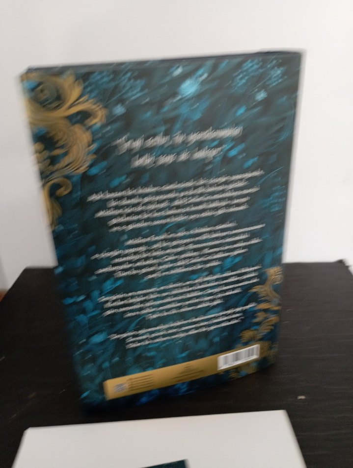 Mürekkebe - Sümeyye Demirkan Roman - Görsel 4