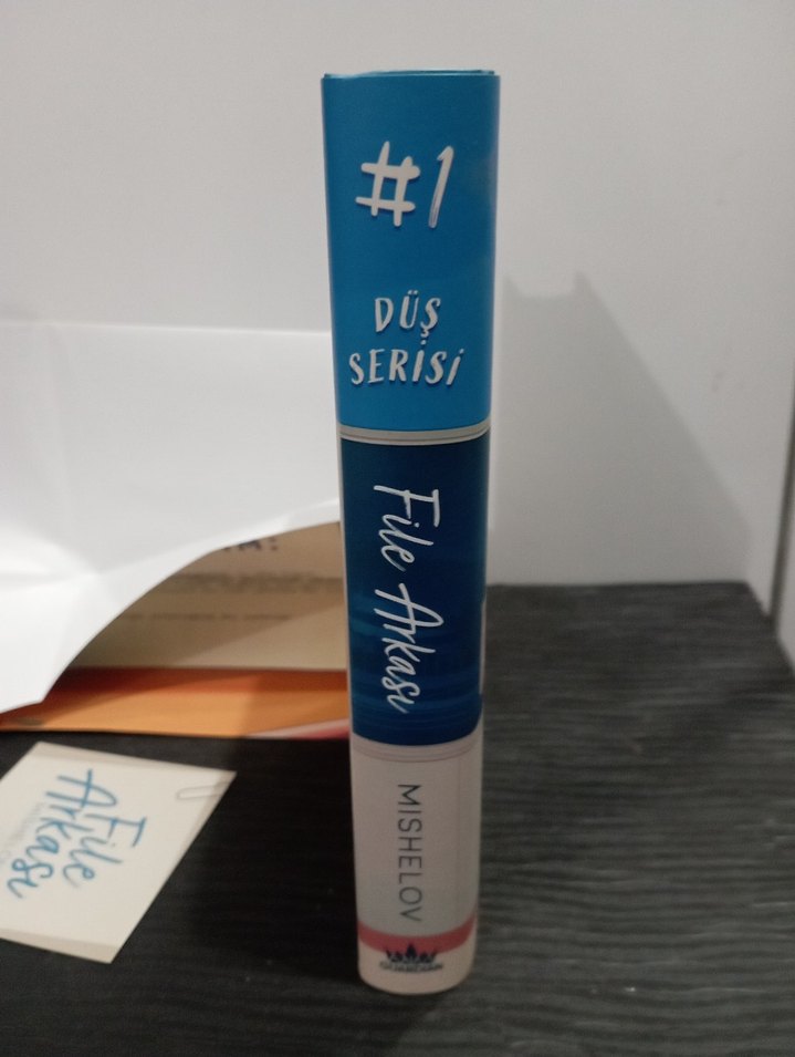 File Arkası - Mishelov Roman - Görsel 4