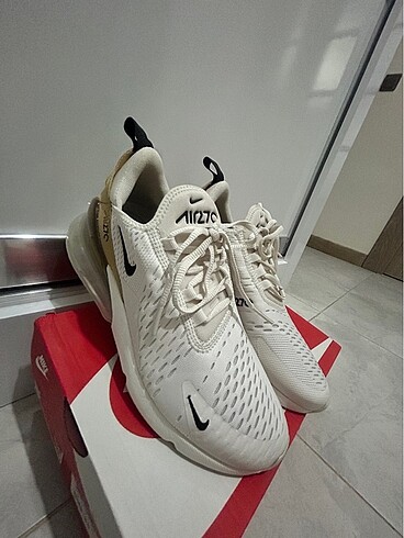 Nike Nike 270