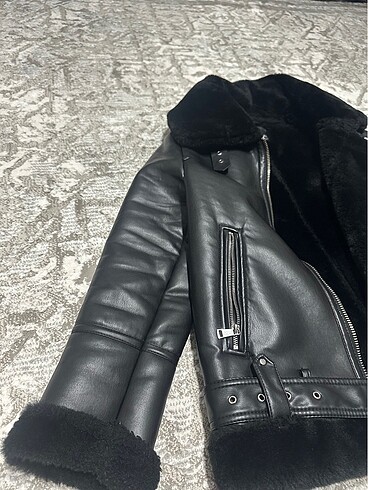Stradivarius Zara mont