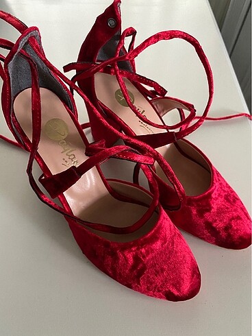  E.L.F Kırmızı Kadife Topuklu Ayakkabı
