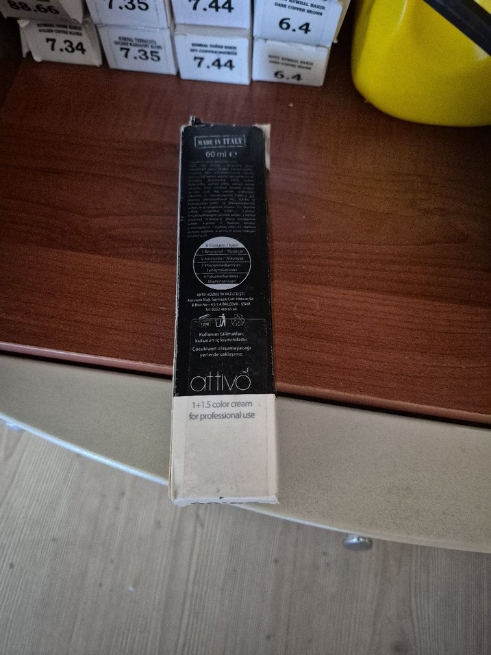 Çeşitli Renklerde Saç Boyası Kutuları - Görsel 4