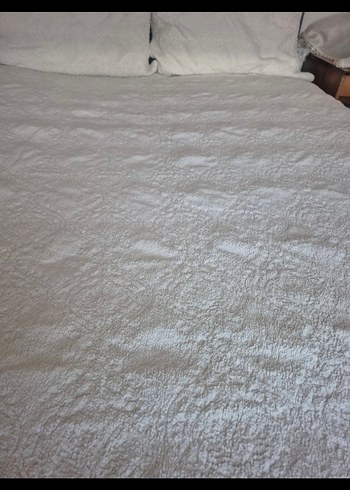 Beyaz Düz Desenli Yatak Örtüsü - Görsel 5