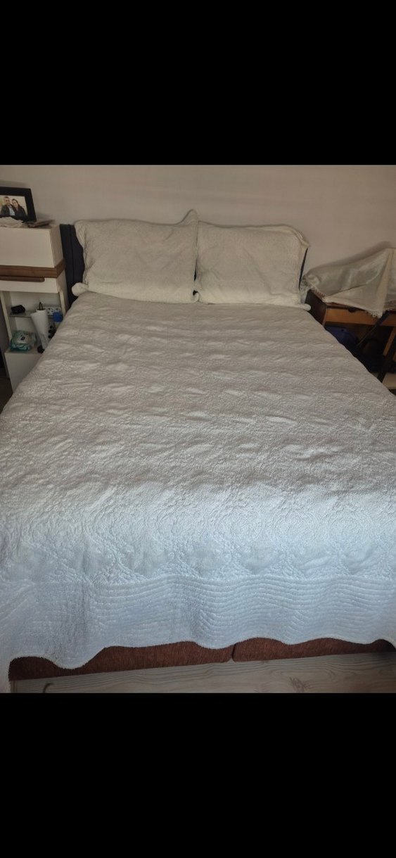 Beyaz Düz Desenli Yatak Örtüsü - Görsel 2