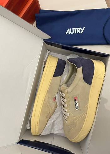 Diğer Autry Bej Suet Sneaker