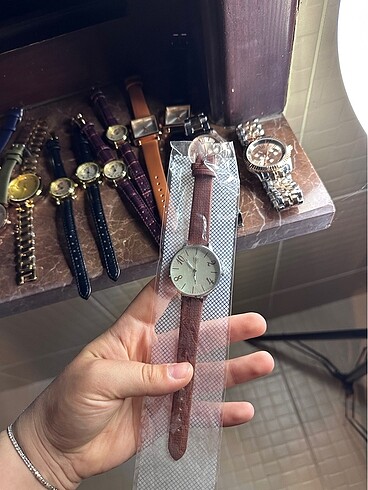 Guess Kiremit rengi sıfır paket saat