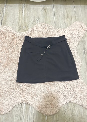 Siyah Kemerli Mini Etek