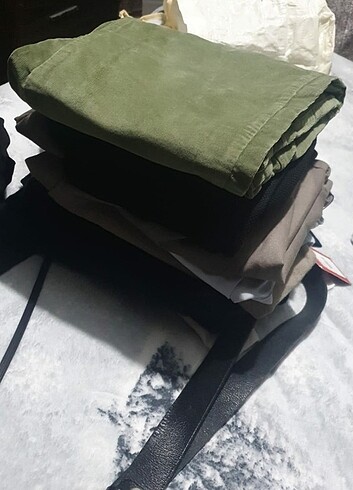 Diğer Gomlek pantalon ve ayakkabi