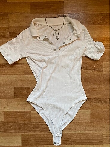 beyaz bodysuit