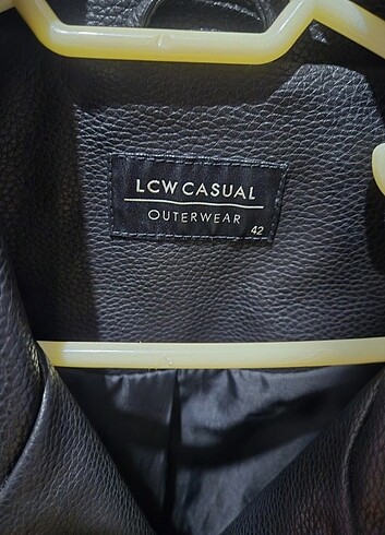 42 Beden LCW DERİ CEKET
