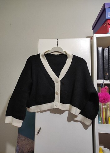 Zara CROP HIRKA
