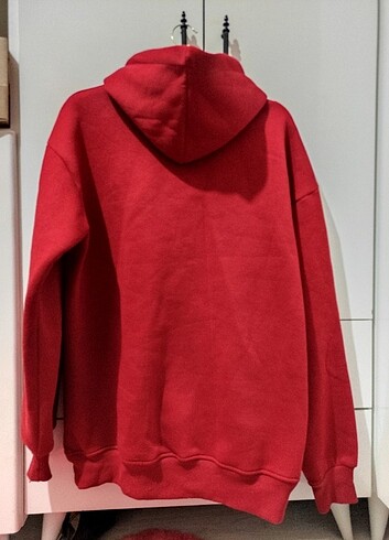 xl Beden KIRMIZI KAPŞONLU SWEATSHİRT 