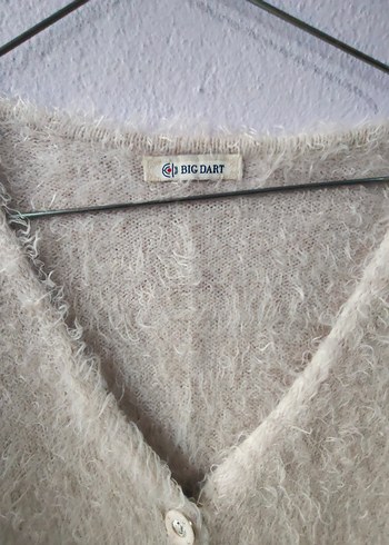 Bej V Yaka Örgü Hırka - Görsel 3