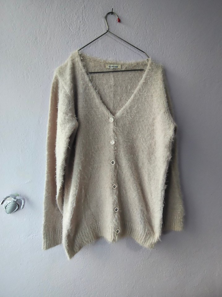 Bej V Yaka Örgü Hırka - Görsel 2