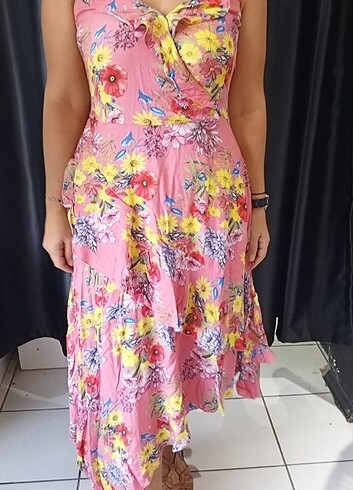 H&m renkli dökümlü elbise - Görsel 2