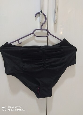 Diğer Bikini altı