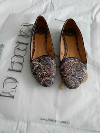 BERSHKA 36 NUMARA BABET