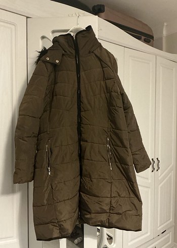 Haki Kürklü Kadın Uzun Kış Montu - Görsel 2