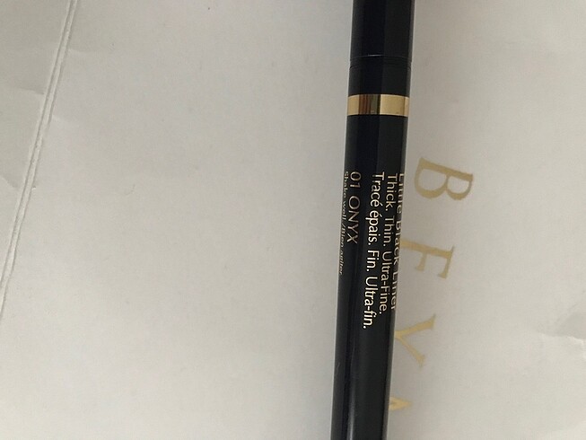  Beden Este Lauder çift taraflı eyeliner