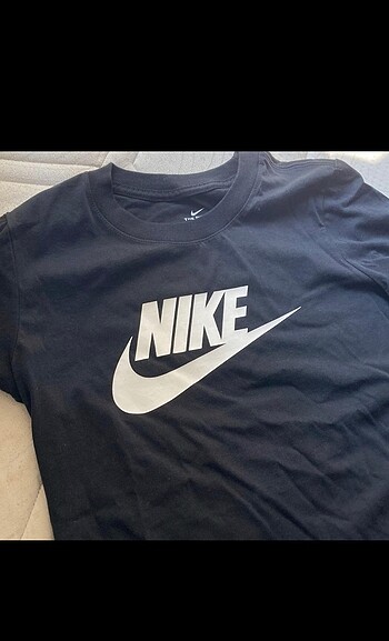 Nike tshirt