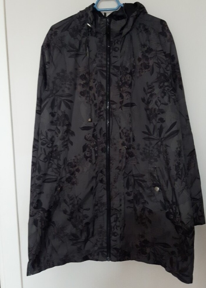 Lcw yagmurluk - Görsel 2