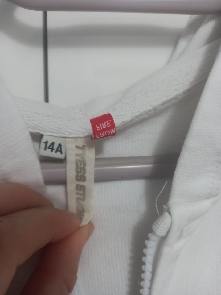 Renkli Nakışlı Beyaz Fermuarlı Sweatshirt 14 yas - Görsel 3