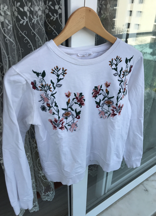 s Beden Beyaz Nakışlı Sweatshirt
