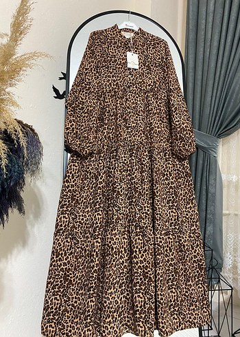 Leopar Desenli Uzun Elbise