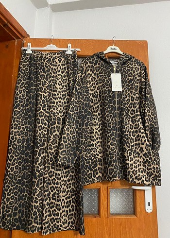 Leopar Desenli Kadın takım