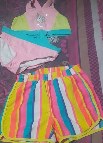 2'li satışta bikini ve deniz şortu